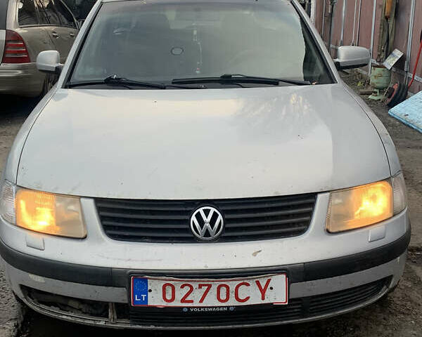 Серый Фольксваген Пассат, объемом двигателя 0 л и пробегом 350 тыс. км за 1600 $, фото 1 на Automoto.ua