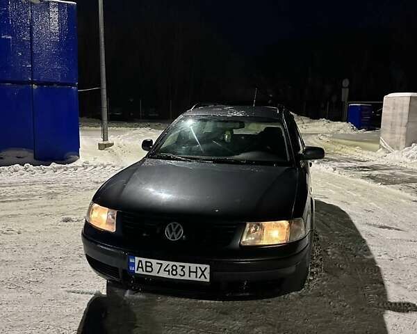 Серый Фольксваген Пассат, объемом двигателя 1.6 л и пробегом 344 тыс. км за 3500 $, фото 1 на Automoto.ua