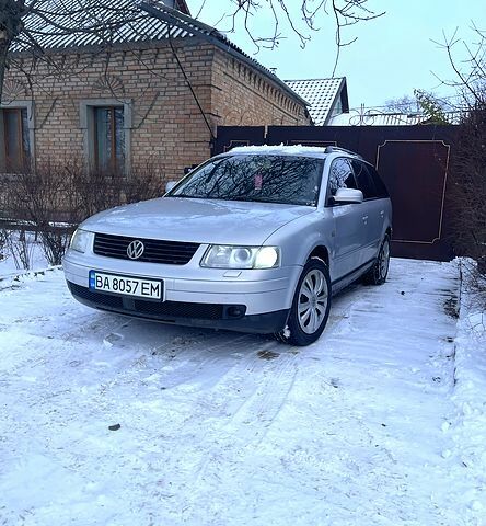 Сірий Фольксваген Пассат, об'ємом двигуна 2.8 л та пробігом 350 тис. км за 3800 $, фото 1 на Automoto.ua