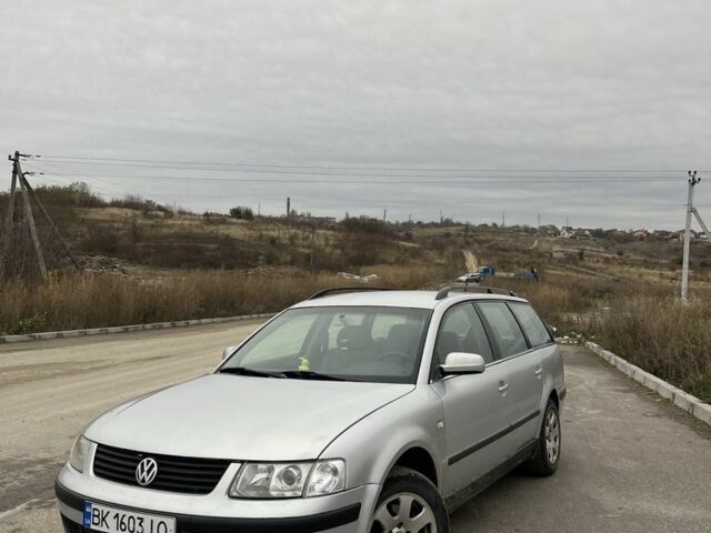 Серый Фольксваген Пассат, объемом двигателя 1.9 л и пробегом 438 тыс. км за 2500 $, фото 1 на Automoto.ua