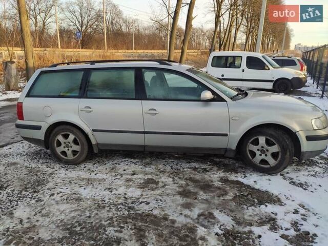 Серый Фольксваген Пассат, объемом двигателя 2.32 л и пробегом 270 тыс. км за 3300 $, фото 1 на Automoto.ua