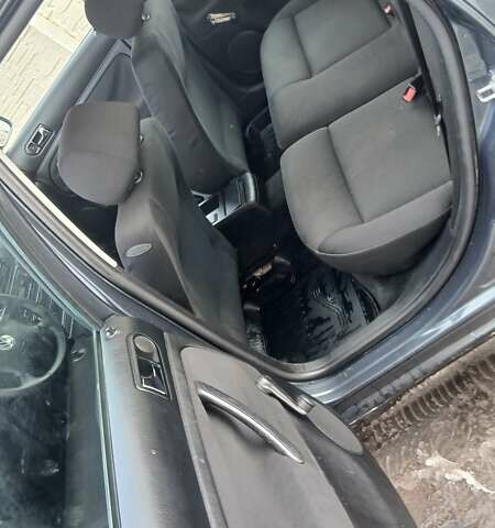 Серый Фольксваген Пассат, объемом двигателя 1.6 л и пробегом 280 тыс. км за 4200 $, фото 1 на Automoto.ua