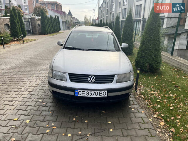 Серый Фольксваген Пассат, объемом двигателя 1.9 л и пробегом 299 тыс. км за 2200 $, фото 1 на Automoto.ua