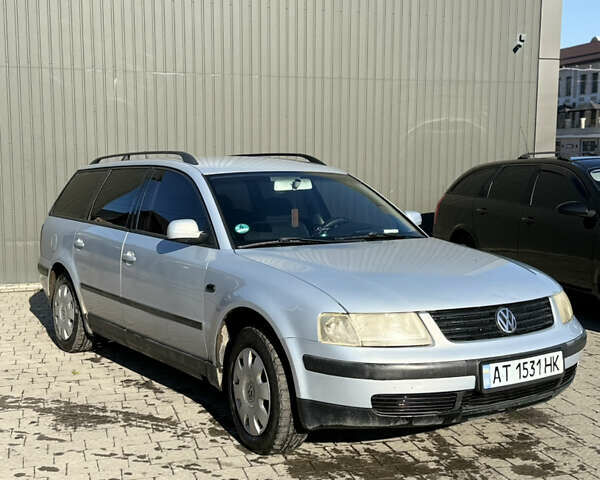 Серый Фольксваген Пассат, объемом двигателя 1.6 л и пробегом 284 тыс. км за 3800 $, фото 1 на Automoto.ua