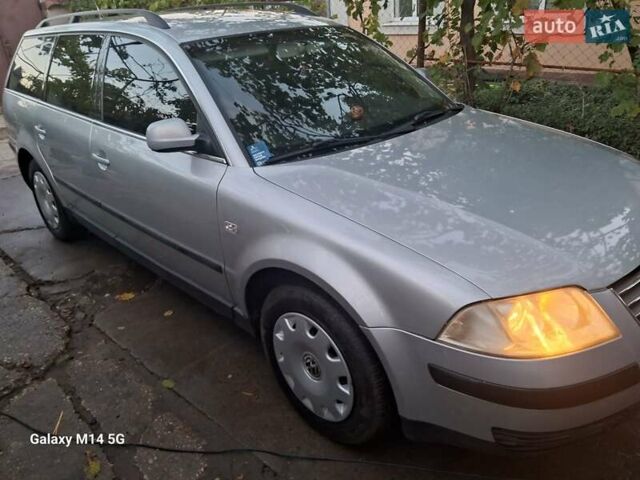 Серый Фольксваген Пассат, объемом двигателя 1.6 л и пробегом 130 тыс. км за 3900 $, фото 1 на Automoto.ua