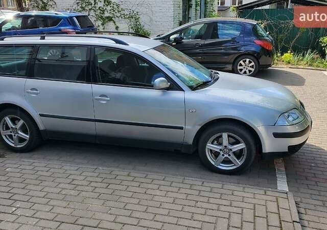 Сірий Фольксваген Пассат, об'ємом двигуна 1.6 л та пробігом 220 тис. км за 4400 $, фото 1 на Automoto.ua