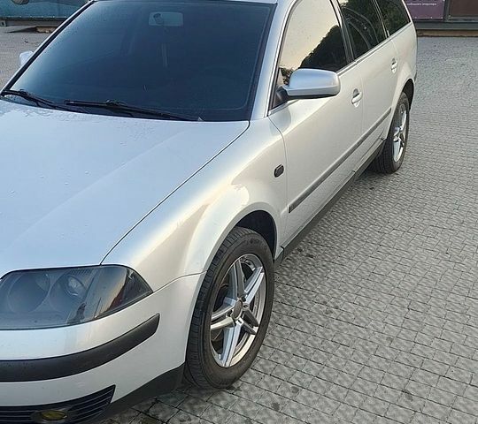 Сірий Фольксваген Пассат, об'ємом двигуна 1.78 л та пробігом 270 тис. км за 5700 $, фото 1 на Automoto.ua