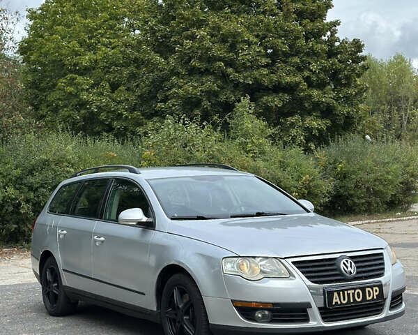 Серый Фольксваген Пассат, объемом двигателя 0 л и пробегом 250 тыс. км за 3300 $, фото 1 на Automoto.ua