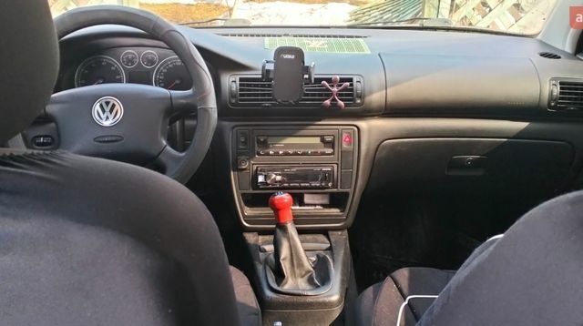 Серый Фольксваген Пассат, объемом двигателя 1.6 л и пробегом 277 тыс. км за 3500 $, фото 1 на Automoto.ua