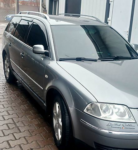 Серый Фольксваген Пассат, объемом двигателя 1.8 л и пробегом 320 тыс. км за 4999 $, фото 1 на Automoto.ua