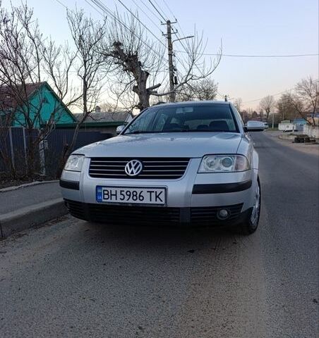 Сірий Фольксваген Пассат, об'ємом двигуна 1.6 л та пробігом 190 тис. км за 4300 $, фото 1 на Automoto.ua