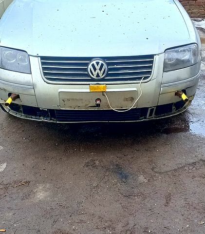 Серый Фольксваген Пассат, объемом двигателя 2.5 л и пробегом 250 тыс. км за 600 $, фото 1 на Automoto.ua