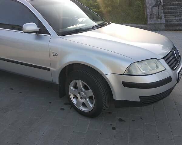 Серый Фольксваген Пассат, объемом двигателя 1.6 л и пробегом 258 тыс. км за 4399 $, фото 1 на Automoto.ua