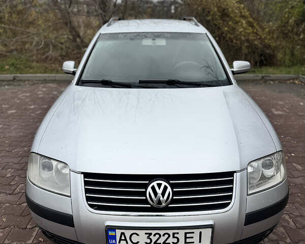 Серый Фольксваген Пассат, объемом двигателя 1.6 л и пробегом 249 тыс. км за 3650 $, фото 1 на Automoto.ua