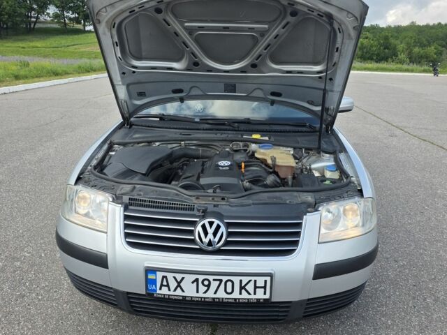 Серый Фольксваген Пассат, объемом двигателя 1.6 л и пробегом 210 тыс. км за 5600 $, фото 1 на Automoto.ua