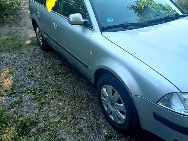 Сірий Фольксваген Пассат, об'ємом двигуна 2 л та пробігом 270 тис. км за 4600 $, фото 1 на Automoto.ua