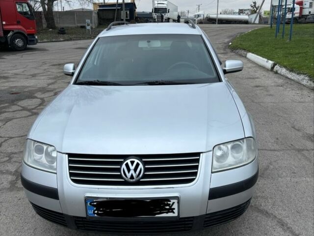 Серый Фольксваген Пассат, объемом двигателя 2 л и пробегом 300 тыс. км за 4000 $, фото 1 на Automoto.ua