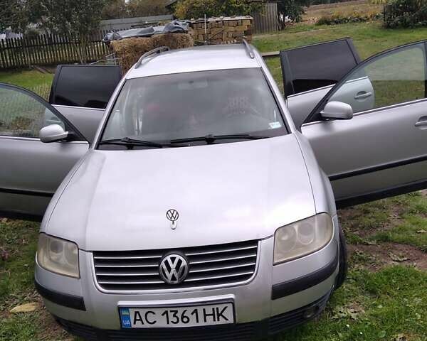 Серый Фольксваген Пассат, объемом двигателя 1.9 л и пробегом 400 тыс. км за 3200 $, фото 1 на Automoto.ua