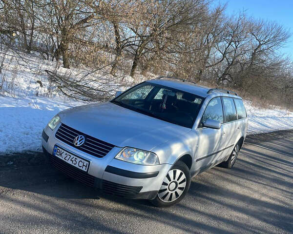 Серый Фольксваген Пассат, объемом двигателя 1.9 л и пробегом 400 тыс. км за 3999 $, фото 1 на Automoto.ua