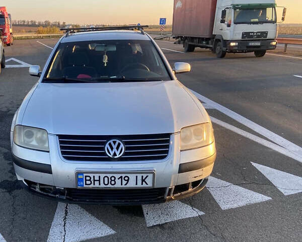 Серый Фольксваген Пассат, объемом двигателя 1.98 л и пробегом 200 тыс. км за 1750 $, фото 1 на Automoto.ua