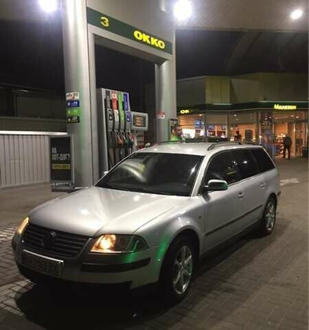 Серый Фольксваген Пассат, объемом двигателя 1.9 л и пробегом 300 тыс. км за 4500 $, фото 1 на Automoto.ua