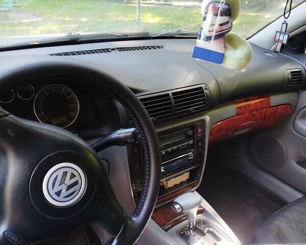 Сірий Фольксваген Пассат, об'ємом двигуна 2.5 л та пробігом 482 тис. км за 4700 $, фото 1 на Automoto.ua