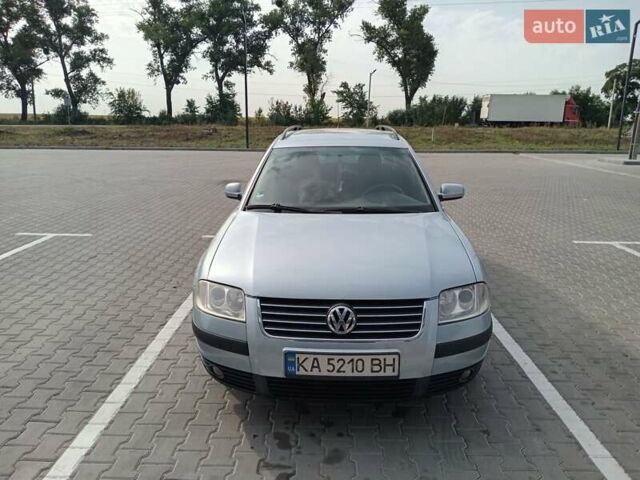Серый Фольксваген Пассат, объемом двигателя 1.98 л и пробегом 300 тыс. км за 5000 $, фото 1 на Automoto.ua