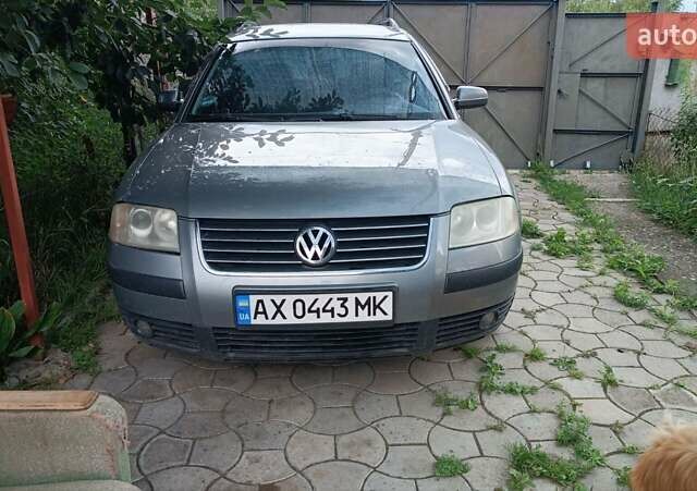 Серый Фольксваген Пассат, объемом двигателя 1.6 л и пробегом 318 тыс. км за 4950 $, фото 1 на Automoto.ua
