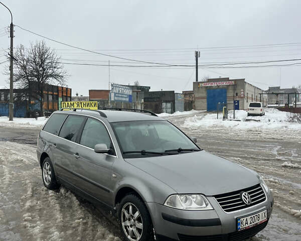 Сірий Фольксваген Пассат, об'ємом двигуна 1.6 л та пробігом 250 тис. км за 4600 $, фото 1 на Automoto.ua