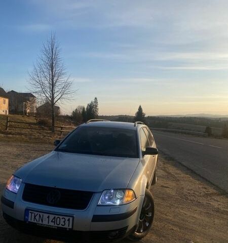 Серый Фольксваген Пассат, объемом двигателя 1.9 л и пробегом 336 тыс. км за 2400 $, фото 1 на Automoto.ua