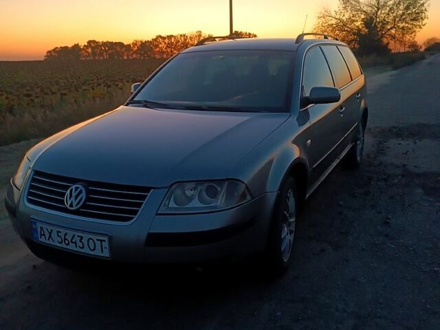 Серый Фольксваген Пассат, объемом двигателя 1.9 л и пробегом 290 тыс. км за 4400 $, фото 1 на Automoto.ua