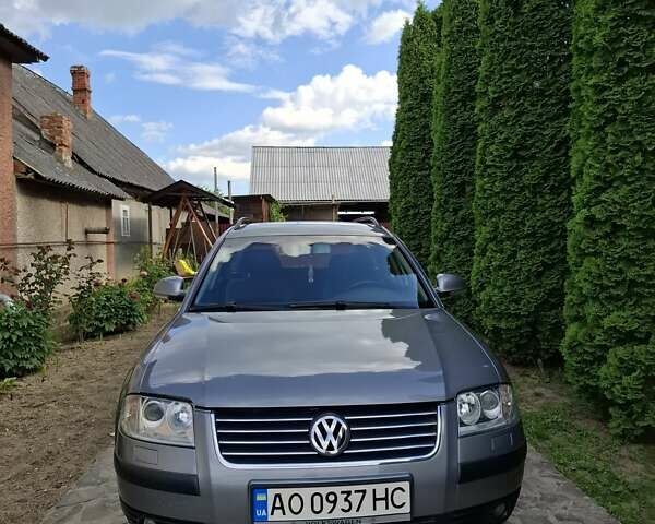 Серый Фольксваген Пассат, объемом двигателя 1.6 л и пробегом 240 тыс. км за 4800 $, фото 1 на Automoto.ua