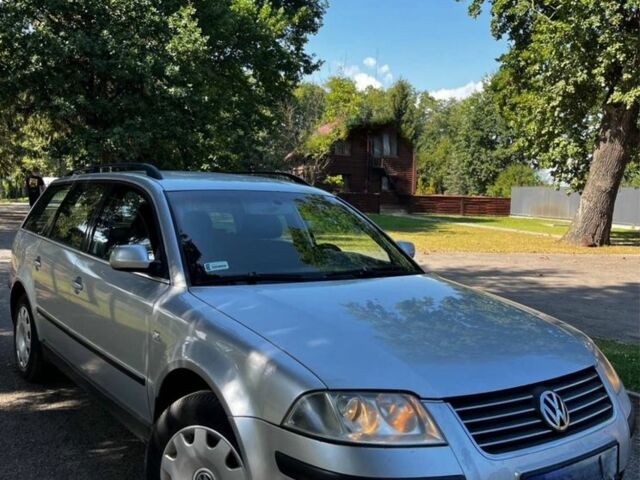 Серый Фольксваген Пассат, объемом двигателя 1.9 л и пробегом 280 тыс. км за 2550 $, фото 1 на Automoto.ua