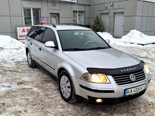 Серый Фольксваген Пассат, объемом двигателя 2.5 л и пробегом 250 тыс. км за 4500 $, фото 1 на Automoto.ua