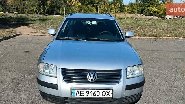 Серый Фольксваген Пассат, объемом двигателя 1.6 л и пробегом 260 тыс. км за 4000 $, фото 1 на Automoto.ua