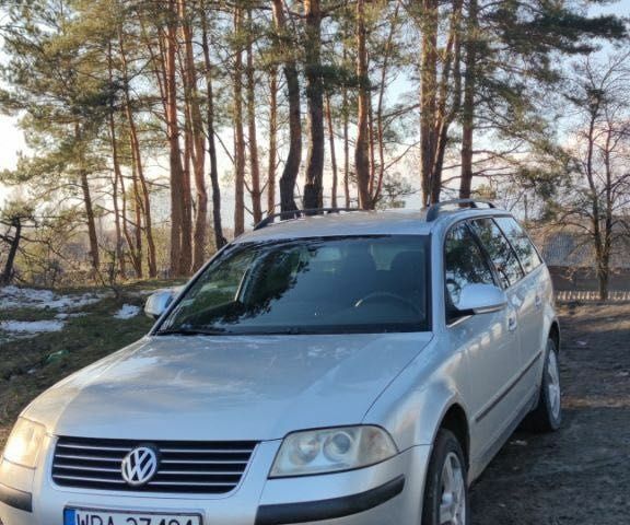 Серый Фольксваген Пассат, объемом двигателя 1.9 л и пробегом 300 тыс. км за 1600 $, фото 1 на Automoto.ua