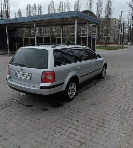 Сірий Фольксваген Пассат, об'ємом двигуна 1.6 л та пробігом 245 тис. км за 4200 $, фото 1 на Automoto.ua