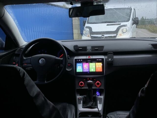 Серый Фольксваген Пассат, объемом двигателя 2 л и пробегом 330 тыс. км за 5300 $, фото 1 на Automoto.ua