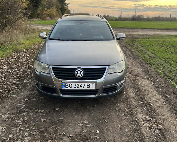 Сірий Фольксваген Пассат, об'ємом двигуна 2 л та пробігом 288 тис. км за 5000 $, фото 1 на Automoto.ua