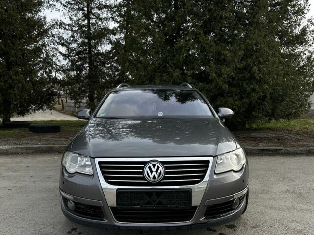 Серый Фольксваген Пассат, объемом двигателя 2 л и пробегом 240 тыс. км за 4999 $, фото 1 на Automoto.ua