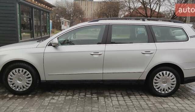 Серый Фольксваген Пассат, объемом двигателя 1.9 л и пробегом 250 тыс. км за 7200 $, фото 1 на Automoto.ua