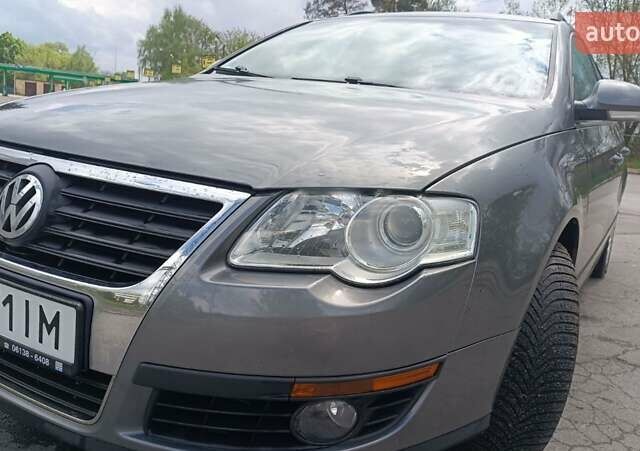 Сірий Фольксваген Пассат, об'ємом двигуна 1.6 л та пробігом 246 тис. км за 7100 $, фото 1 на Automoto.ua