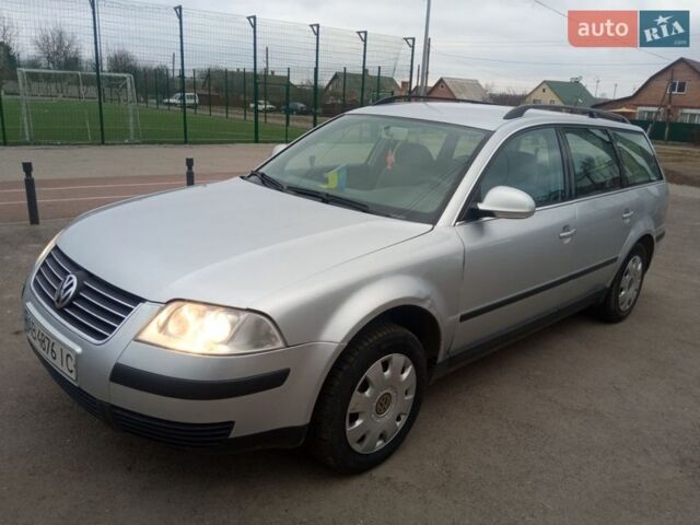 Серый Фольксваген Пассат, объемом двигателя 1.6 л и пробегом 245 тыс. км за 3500 $, фото 1 на Automoto.ua