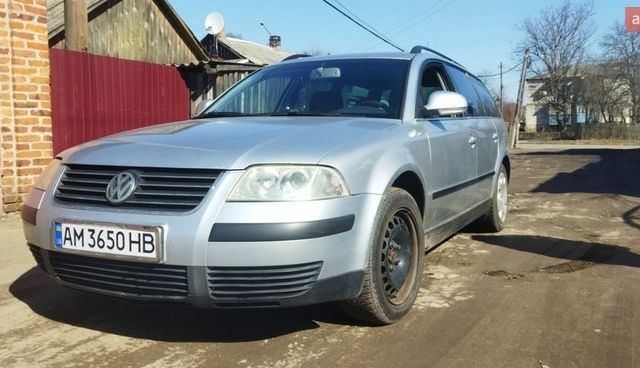 Серый Фольксваген Пассат, объемом двигателя 1.8 л и пробегом 189 тыс. км за 4500 $, фото 1 на Automoto.ua