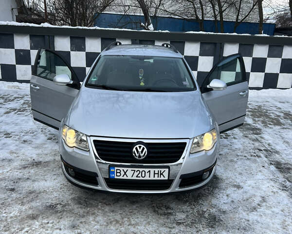 Сірий Фольксваген Пассат, об'ємом двигуна 2 л та пробігом 251 тис. км за 5500 $, фото 1 на Automoto.ua