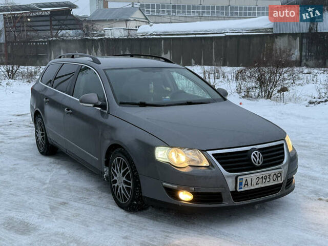 Серый Фольксваген Пассат, объемом двигателя 2 л и пробегом 280 тыс. км за 4650 $, фото 1 на Automoto.ua