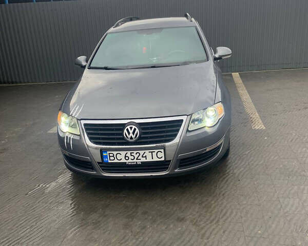 Серый Фольксваген Пассат, объемом двигателя 1.98 л и пробегом 295 тыс. км за 4300 $, фото 1 на Automoto.ua