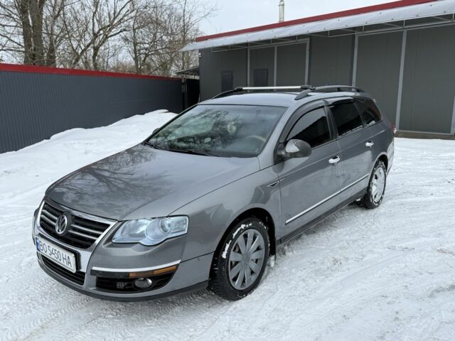 Серый Фольксваген Пассат, объемом двигателя 1.9 л и пробегом 300 тыс. км за 3900 $, фото 1 на Automoto.ua