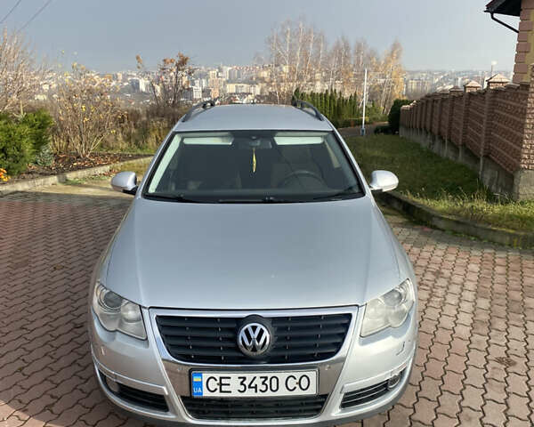 Серый Фольксваген Пассат, объемом двигателя 1.97 л и пробегом 350 тыс. км за 5600 $, фото 1 на Automoto.ua