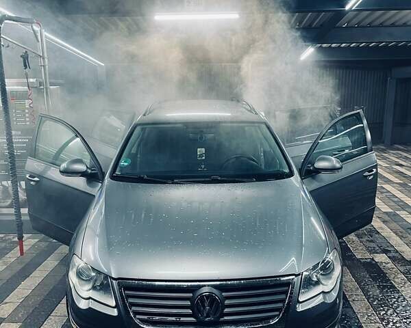 Сірий Фольксваген Пассат, об'ємом двигуна 1.6 л та пробігом 173 тис. км за 5800 $, фото 1 на Automoto.ua